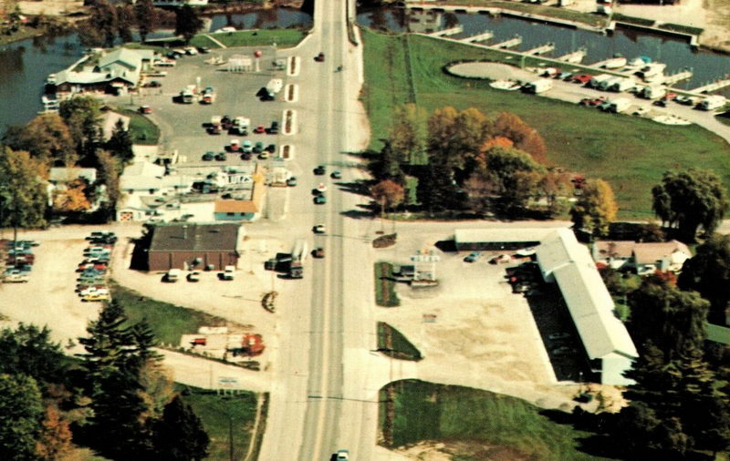 Lutzs Truck Stop and Motel (Brissettes Restaurant) - Vintage Postcard (newer photo)